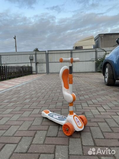 Самокат детский трехколесный с сиденьем
