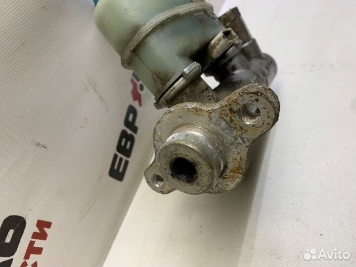 Главный тормозной цилиндр Nissan Almera N16 седан