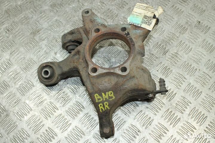 Кулак задний правый (цапфа) Subaru Outback BR B14