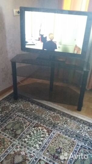 Стеклянная тумба для тв