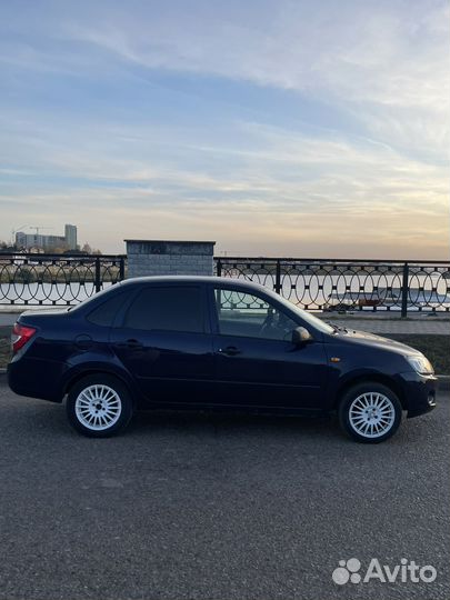 LADA Granta 1.6 МТ, 2013, 172 000 км