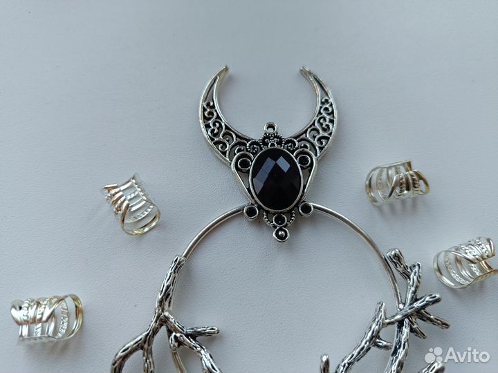 Украшение для волос Фибула с полумесяцем