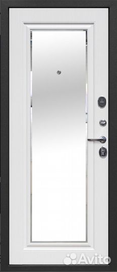 Металлическая входная дверь с зеркалом
