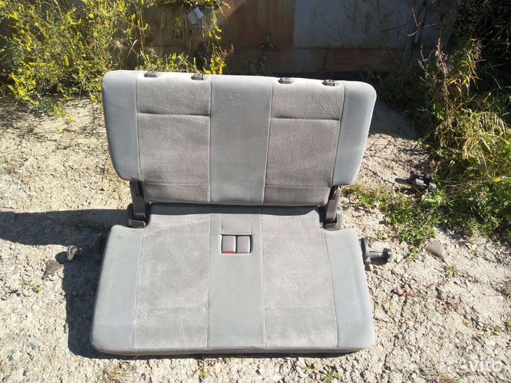 Сиденья 3-ий ряд Паджеро 3