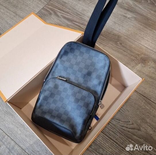 Louis Vuitton avenue sling сумка