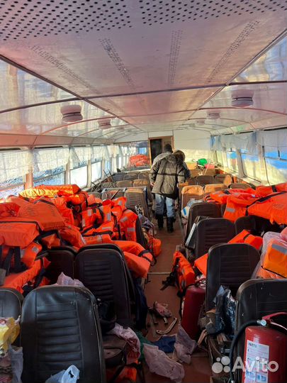 Пассажирский скоростной теплоход Заря