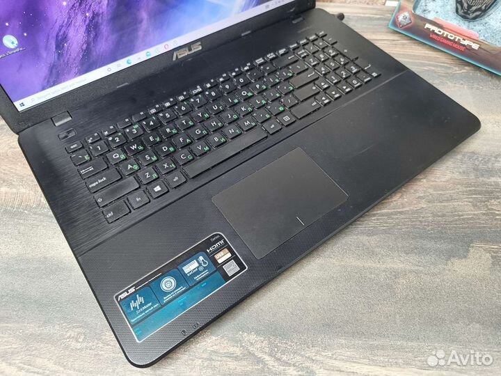Большой asus 17 на A8-7410/две видеокарты