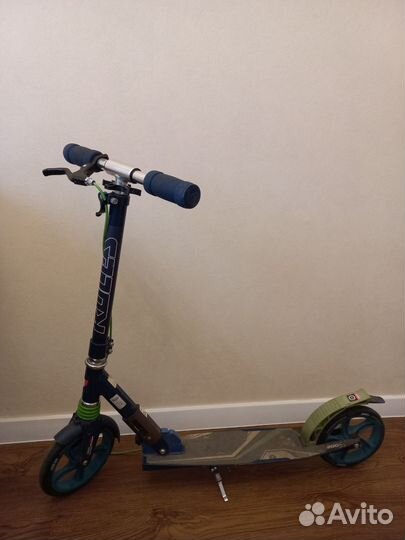 Самокат городской Roces 200