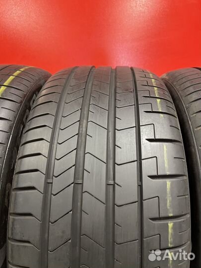 Pirelli P Zero PZ4 275/40 R20