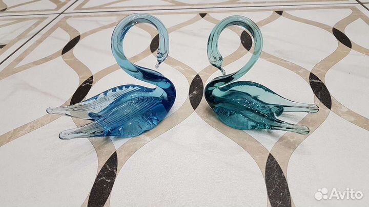 Лебединная пара из закаленного стекла