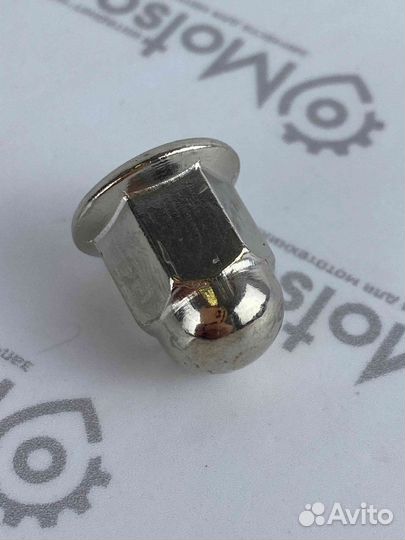 Гайка шпильки головки цилиндра F80 (m8)