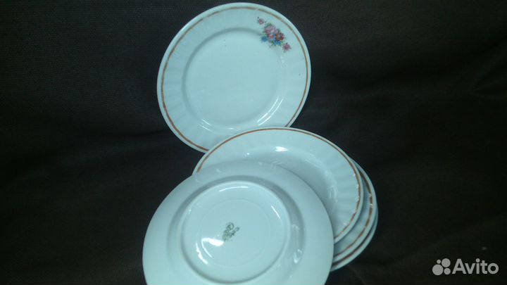 Тарелки СССР и чайник заварочный с фильтром