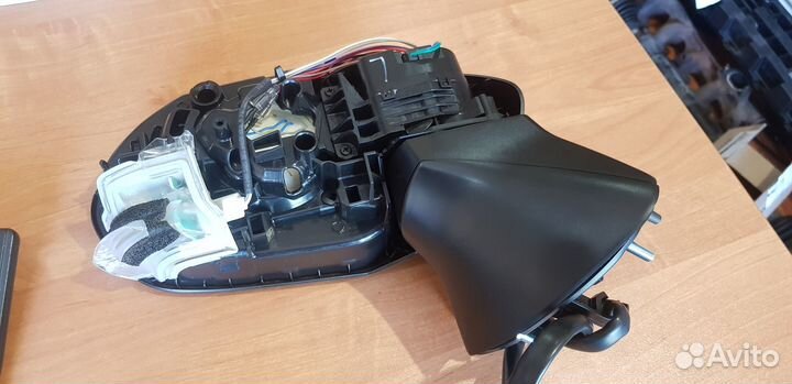 Зеркало правое Тойота Камри V70 2018