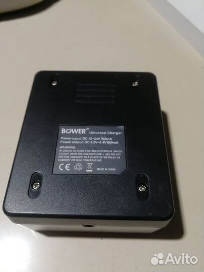 Универсальное зарядное устройство Bower для Canon