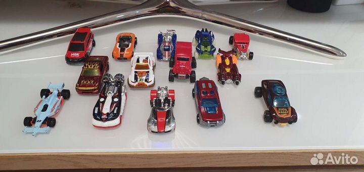 Машинки Hotwheels