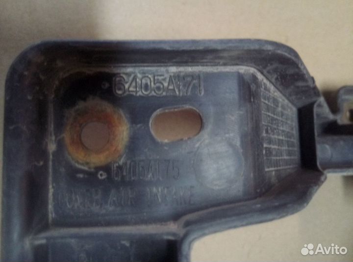 Кронштейн противотуманной фары лев Mitsubishi ASX