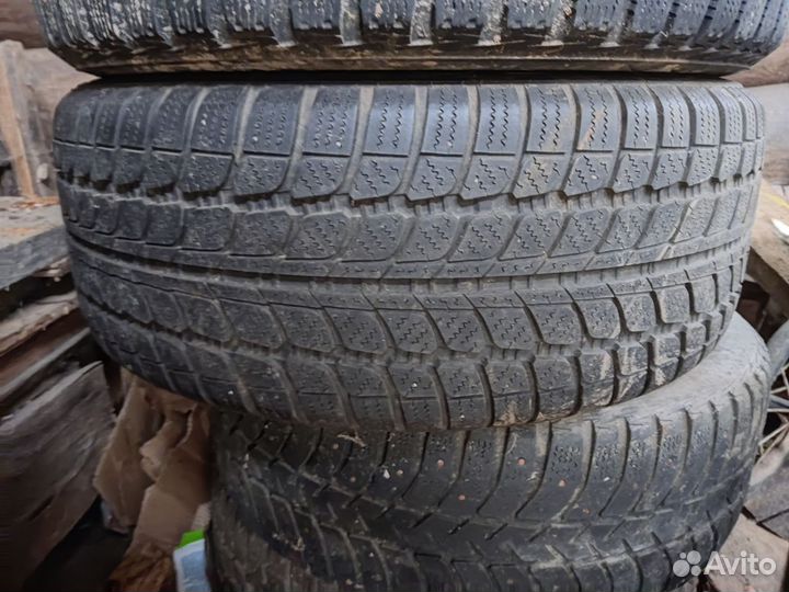 Bridgestone Ice Cruiser 5000 2.25/4.5 R4