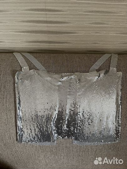 Металлический блестящий топ