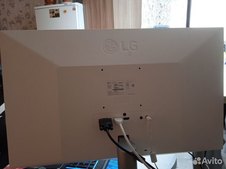 Монитор lg 27