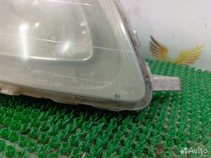 Фара правая Toyota vitz