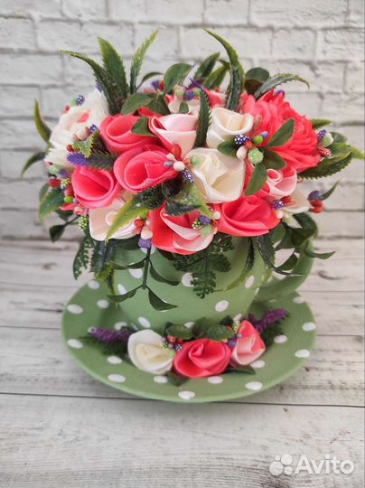 Цветочная композиция в подарок на 1-е сентября