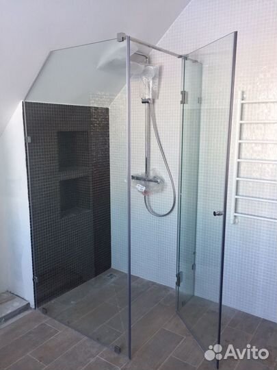 Душевые кабины из стекла