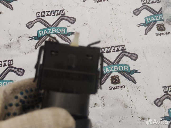 Переключатель света правый руль Mitsubishi Outland