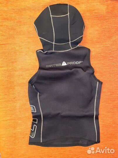 Майка неопрен Waterproof U1 с капюшоном женская ML