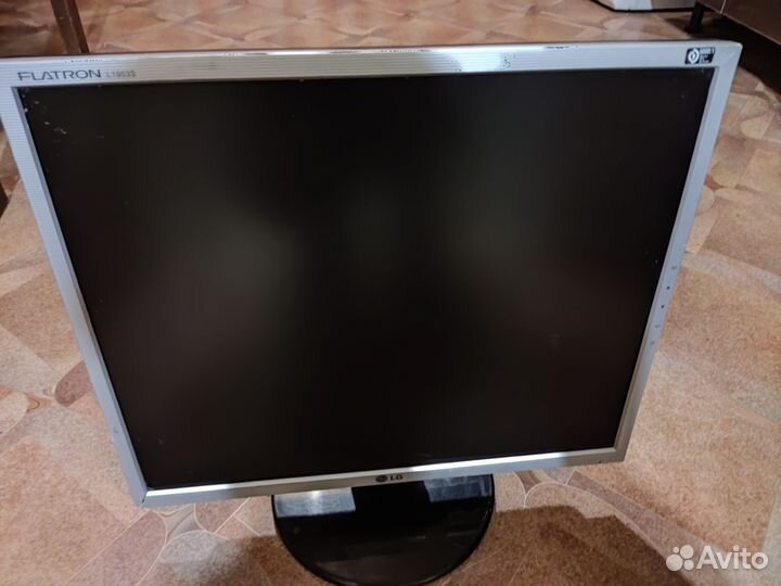 Монитор LG flatron L 1953S