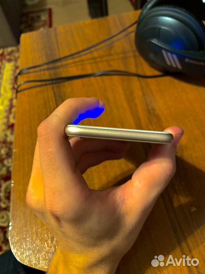 iPhone 6S, 64 ГБ