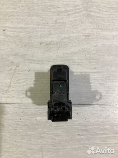 Кнопка стеклоподъемника передняя volkswagen polo 5