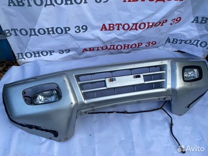 Бампер передний Mitsubishi Pajero 3 2003