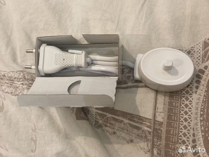 Зарядник для зубной щетки