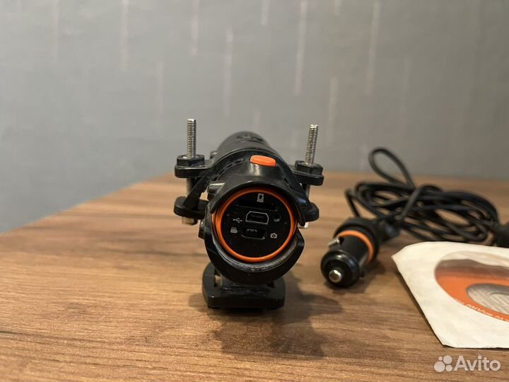 Видеорегистраторmivue M300