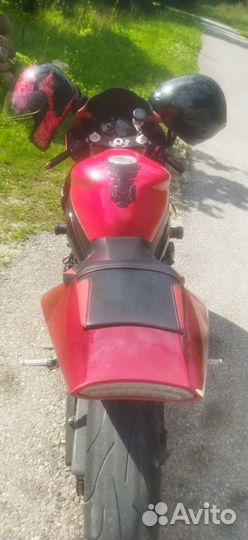 Yamaha r1 02