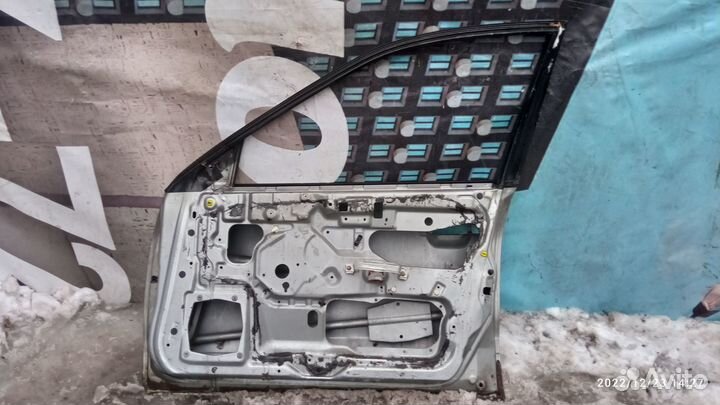 Дверь передняя правая для Mitsubishi Galant viii