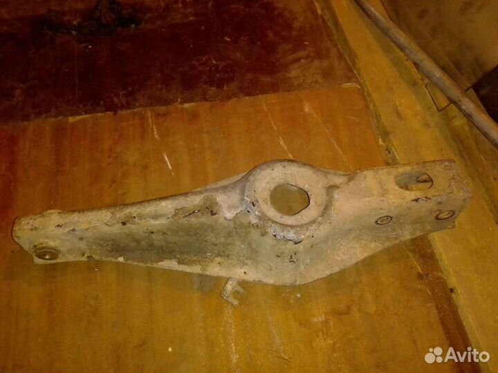 Рычаг Peugeot 406