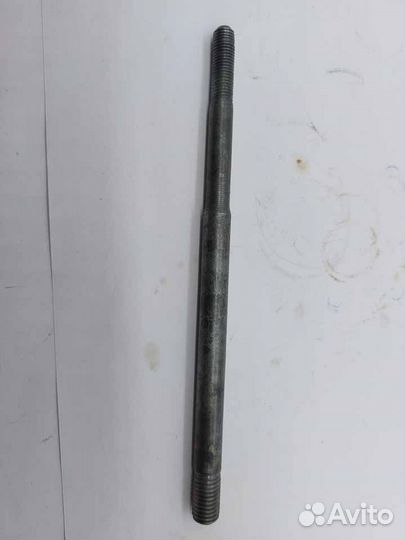 Шпилька цилиндра на мотоцикл Днепр