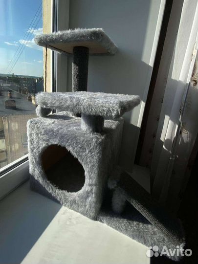 Домик для кошки с когтеточкой