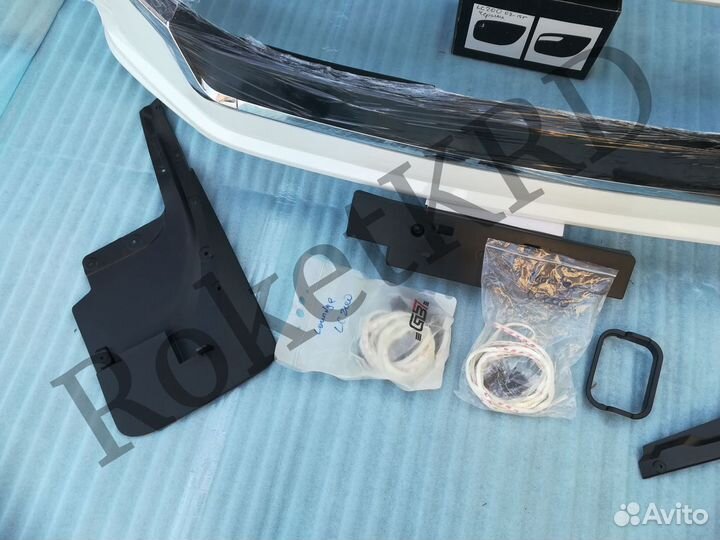 Обвес Toyota Land Cruiser 200 Executive Lounge D68