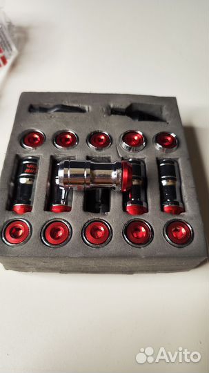 Колесные гайки Rays