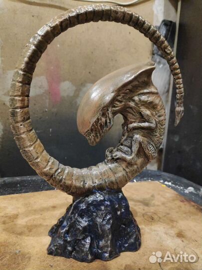 Чужой зародыш