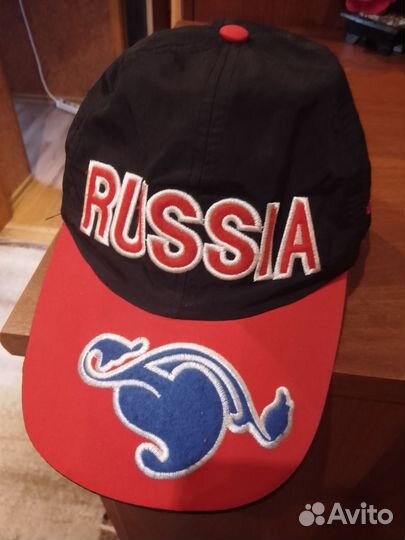 Бейсболка новая