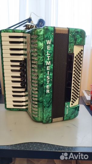 Аккордеон weltmeister Aсhat 3/4