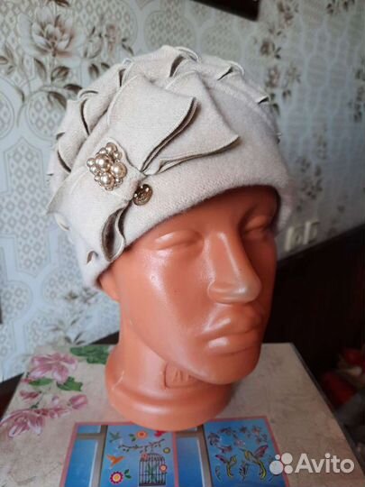 Современная женская шляпка (Польша)