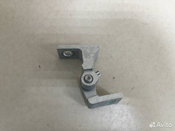 Петля двери Volkswagen Tiguan 5N2 2011-2016