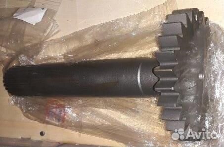 Вал редуктора хода Hitachi ZX230-1