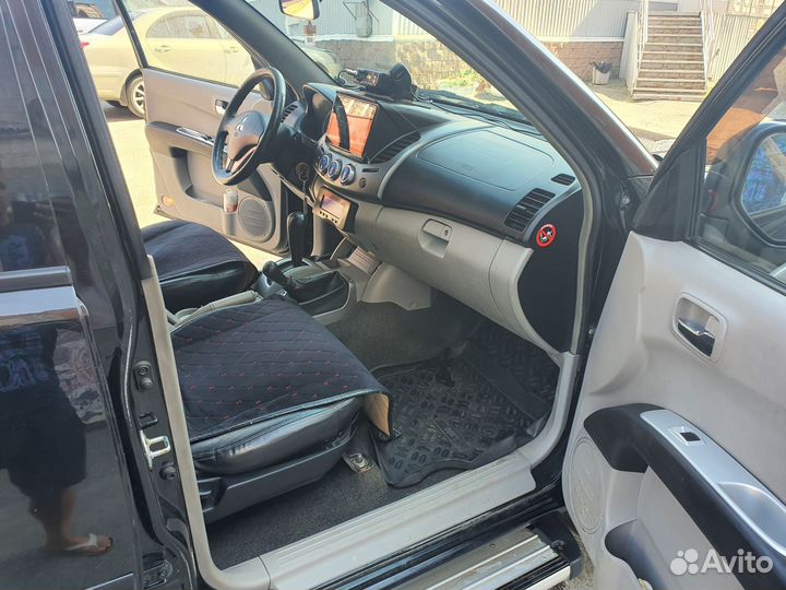 Mitsubishi L200 2.5 AT, 2007, 275 000 км