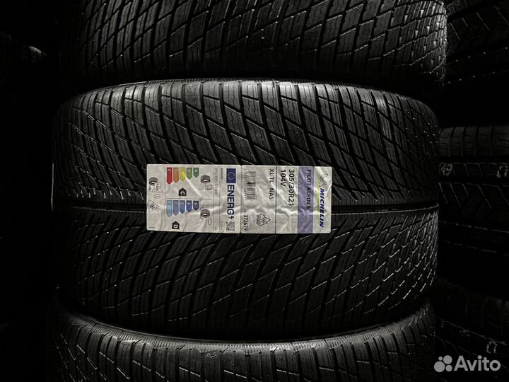 Michelin Pilot Alpin 5 305/30 R21 и 245/35 R20 105V