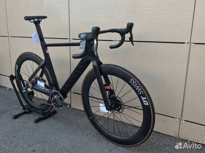 Шоссейный велосипед Canyon Aeroad CFR eTap Disc